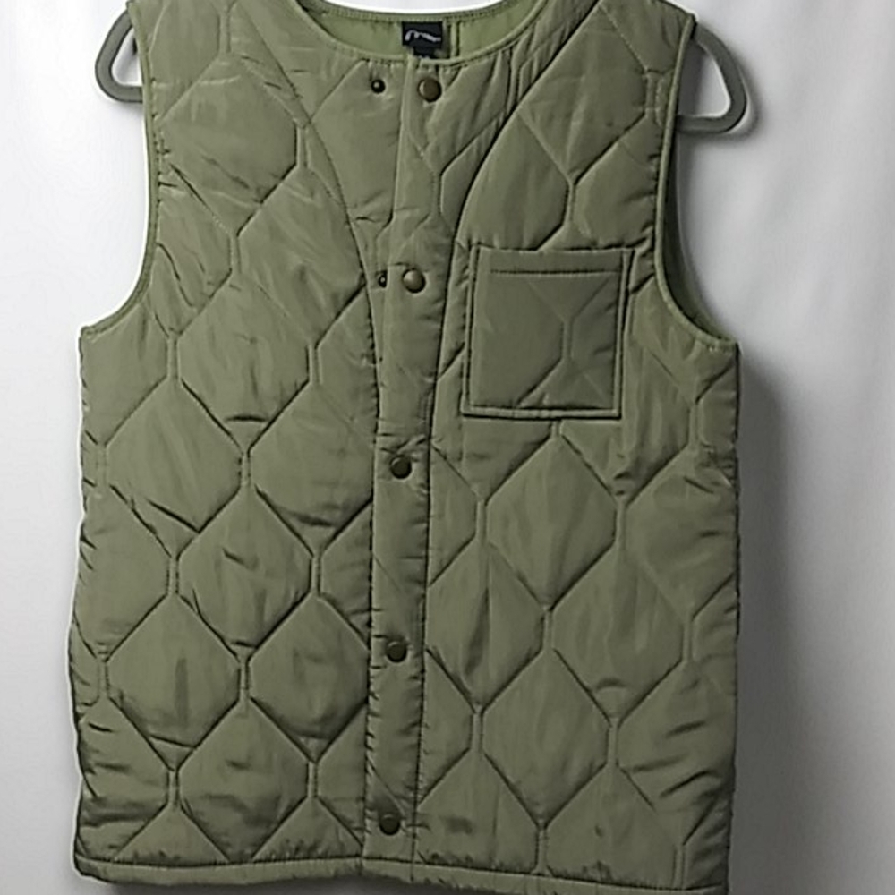 Boys Art Class Vest. - Picture 15 of 15